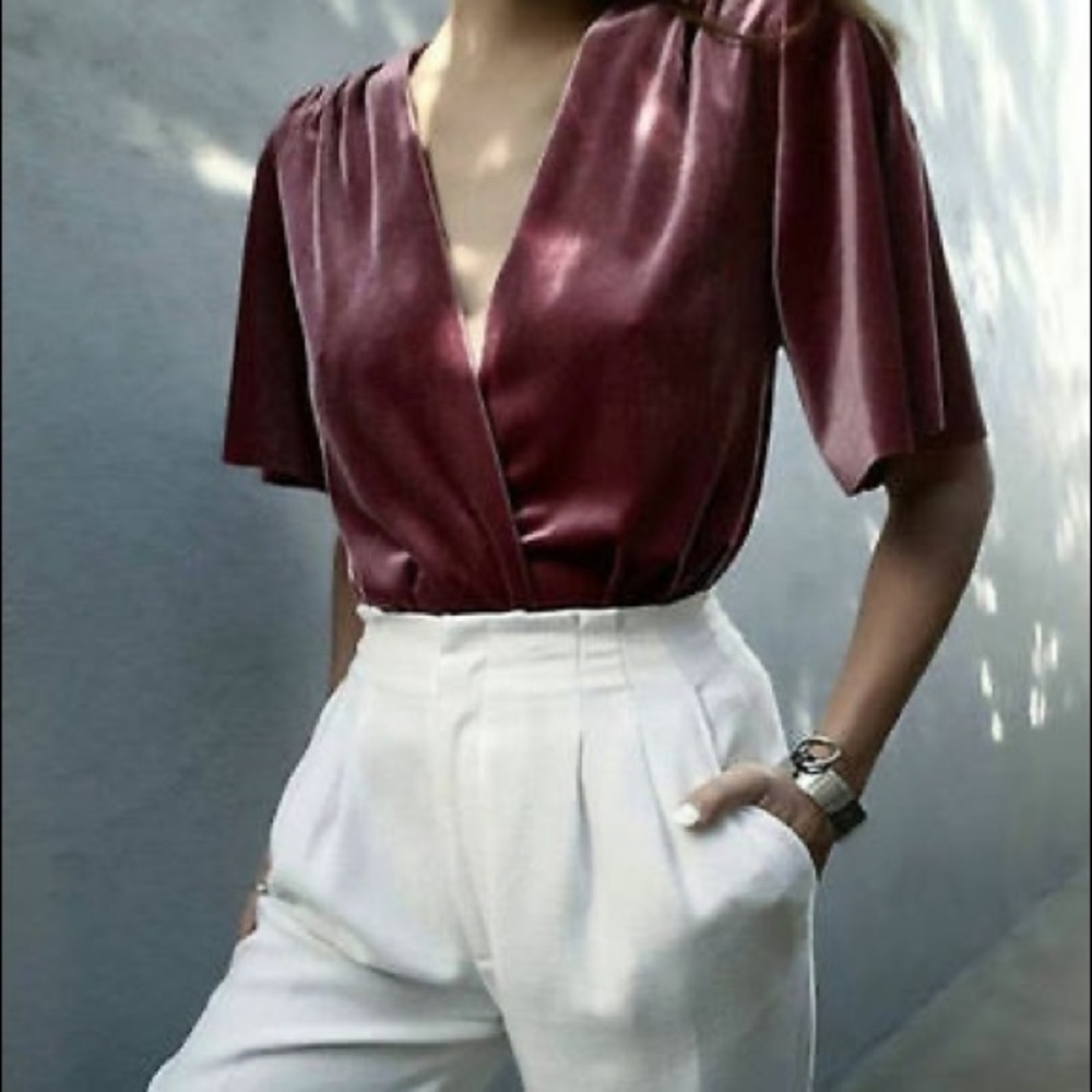 NWOT Zara champagne/silver short sleeved velvet wrap bodysuit - Picture 3 of 12